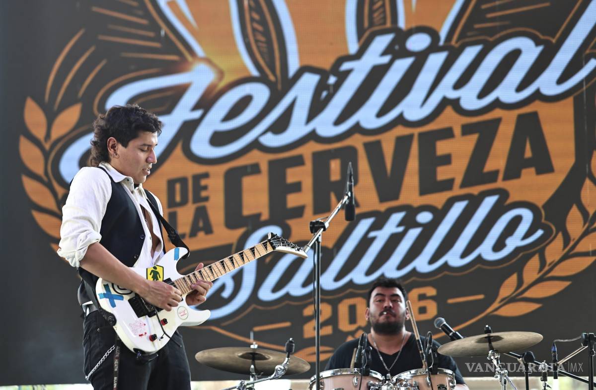 $!Saltillo bailó al ritmo de los “Cadetes de Linares” en el Festival de la Cerveza
