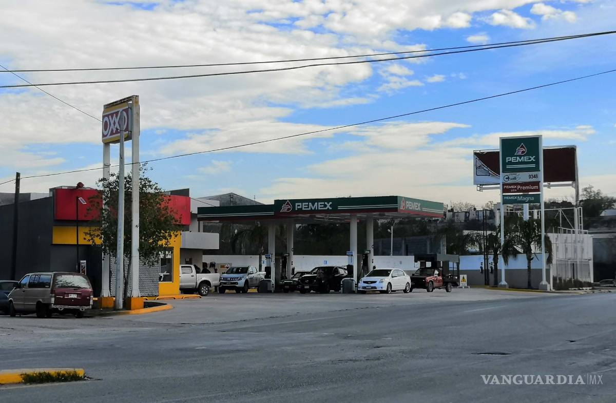 $!Continúa escasez de gasolina en Monclova y la Región Centro