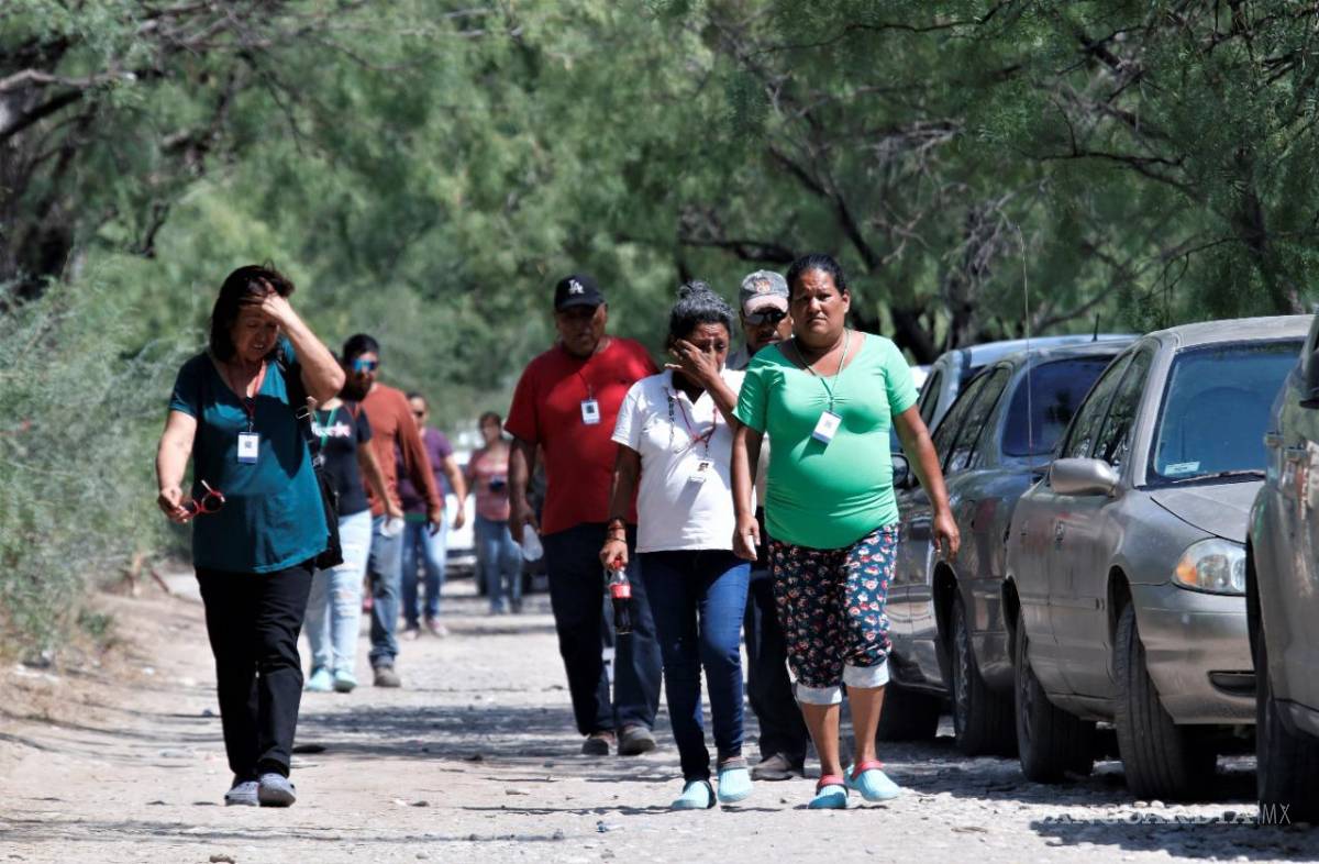 $!Familiares piden acciones rápidas en el rescate de los mineros.