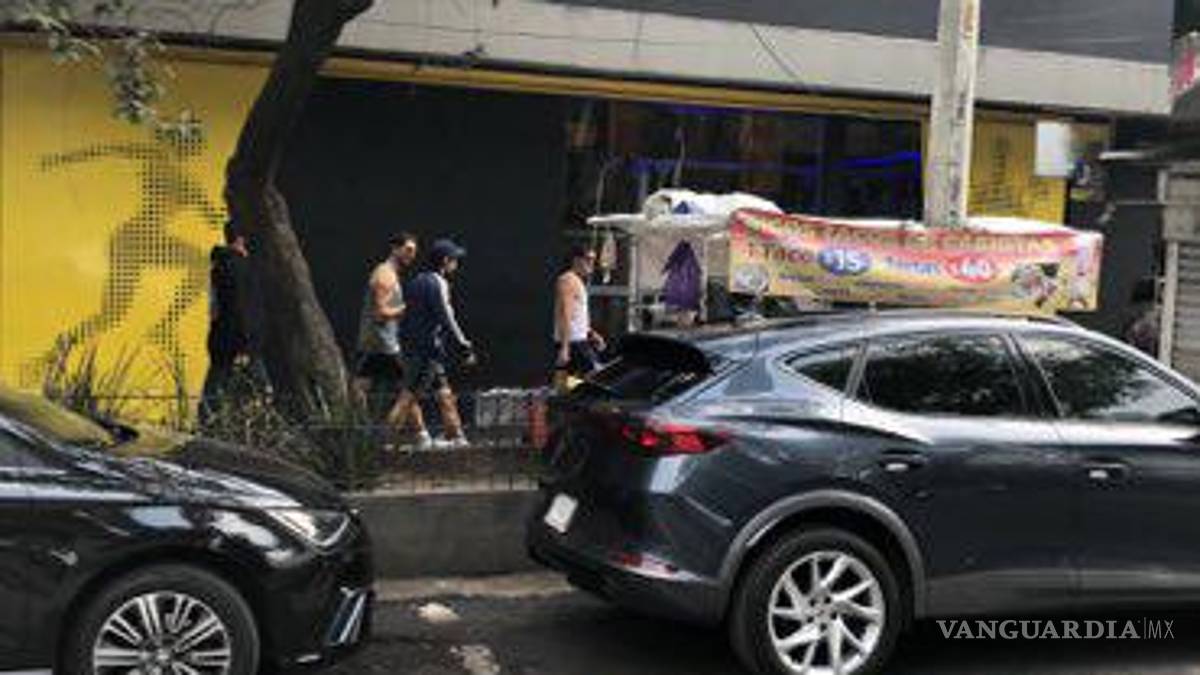 Así captaron a Harry Styles paseando por las calles de la CDMX previo a sus conciertos