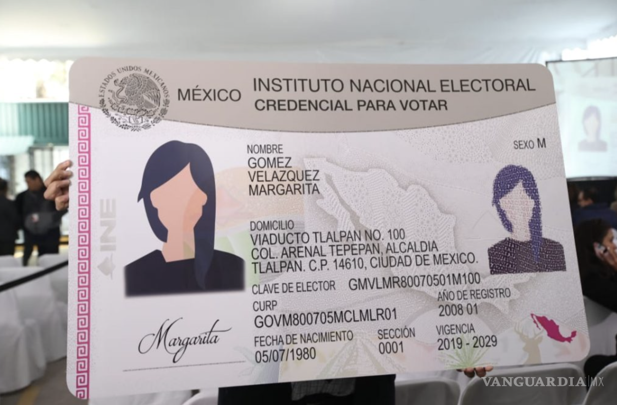 $!Fotos con ojos cerrados, gestos incómodos o cambios físicos con el paso del tiempo hacen que muchos no se sientan identificados con la imagen de su INE.