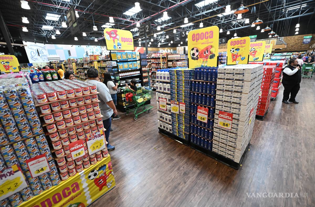 $!La sucursal cuenta con 3,800 metros cuadrados de piso de venta y una plaza comercial que complementa la experiencia de compra. FOTO: OMAR SAUCEDO