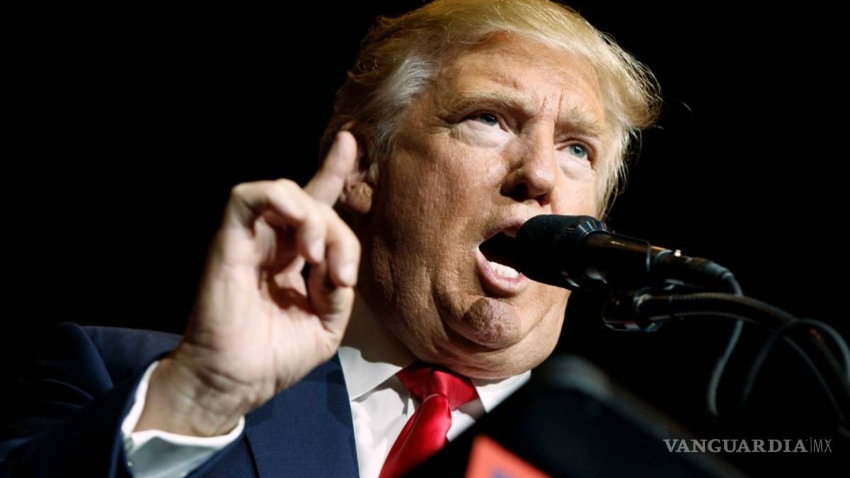 Acusa Trump al New York Times y a People de fabricar denuncias en su contra