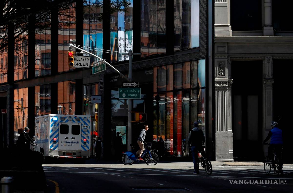 $!Muertes se disparan en EU por COVID-19 mientras Donald Trump medita abrir la economía