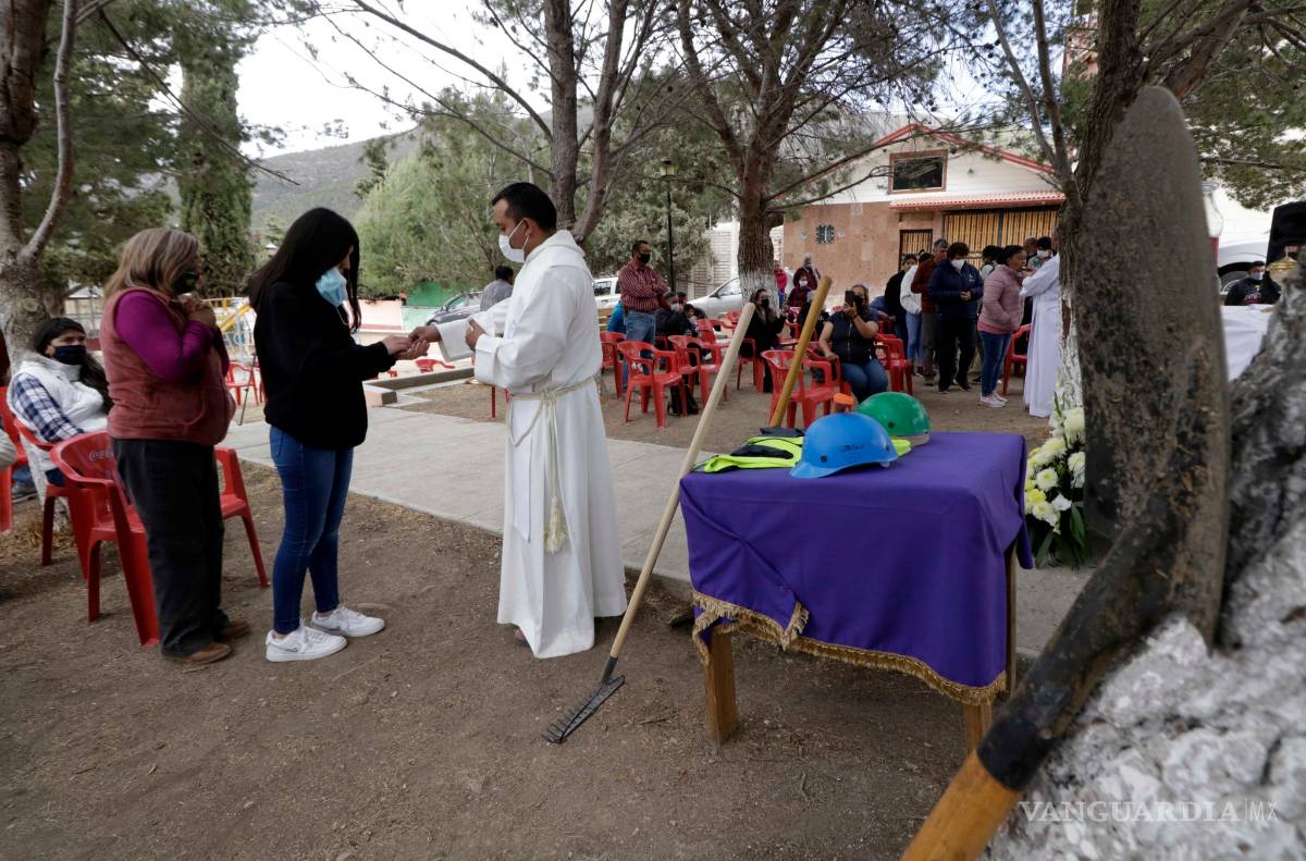 $!'Pedimos al Señor vencer el fuego que destruye con el fuego de la caridad’: Obispo de Saltillo