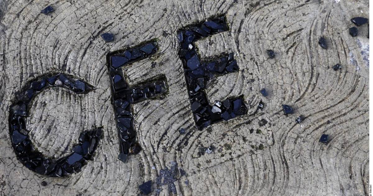 Se retrasa la CFE en plan de inversiones en generación y distribución