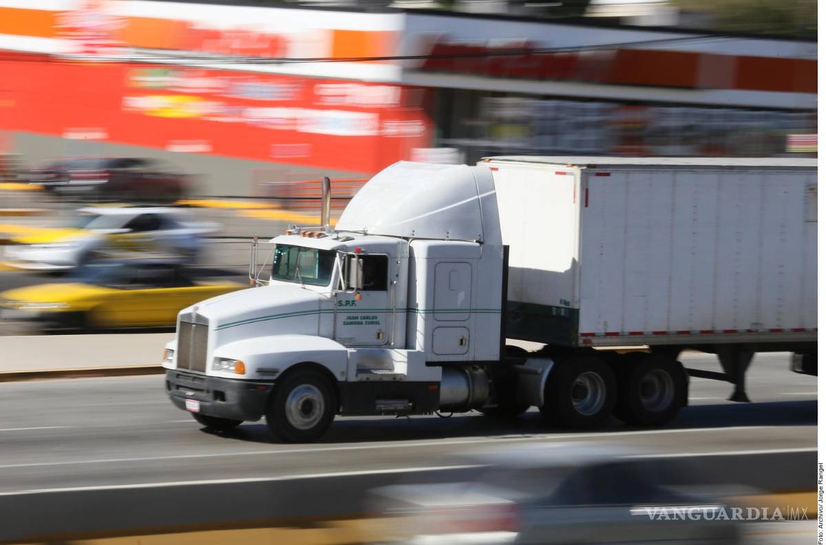 $!El área metropolitana de Monterrey es uno de los focos rojos en extorsiones en contra de los transportistas.