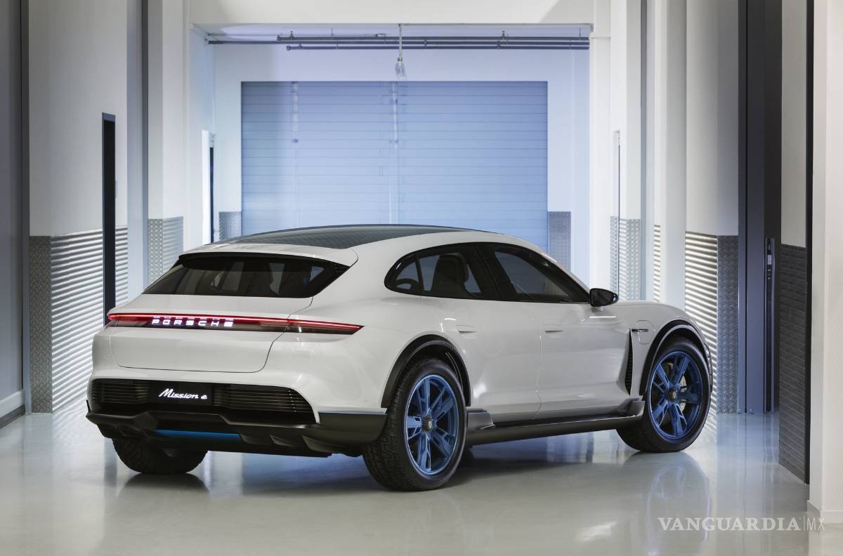 $!Porsche Mission E Cross Turismo, un eléctrico capaz en cualquier terreno