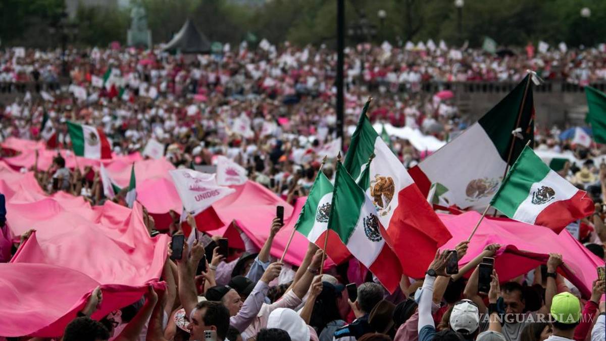 Así toman las calles y plazas miles de mexicanos para defender al INE (Fotos)