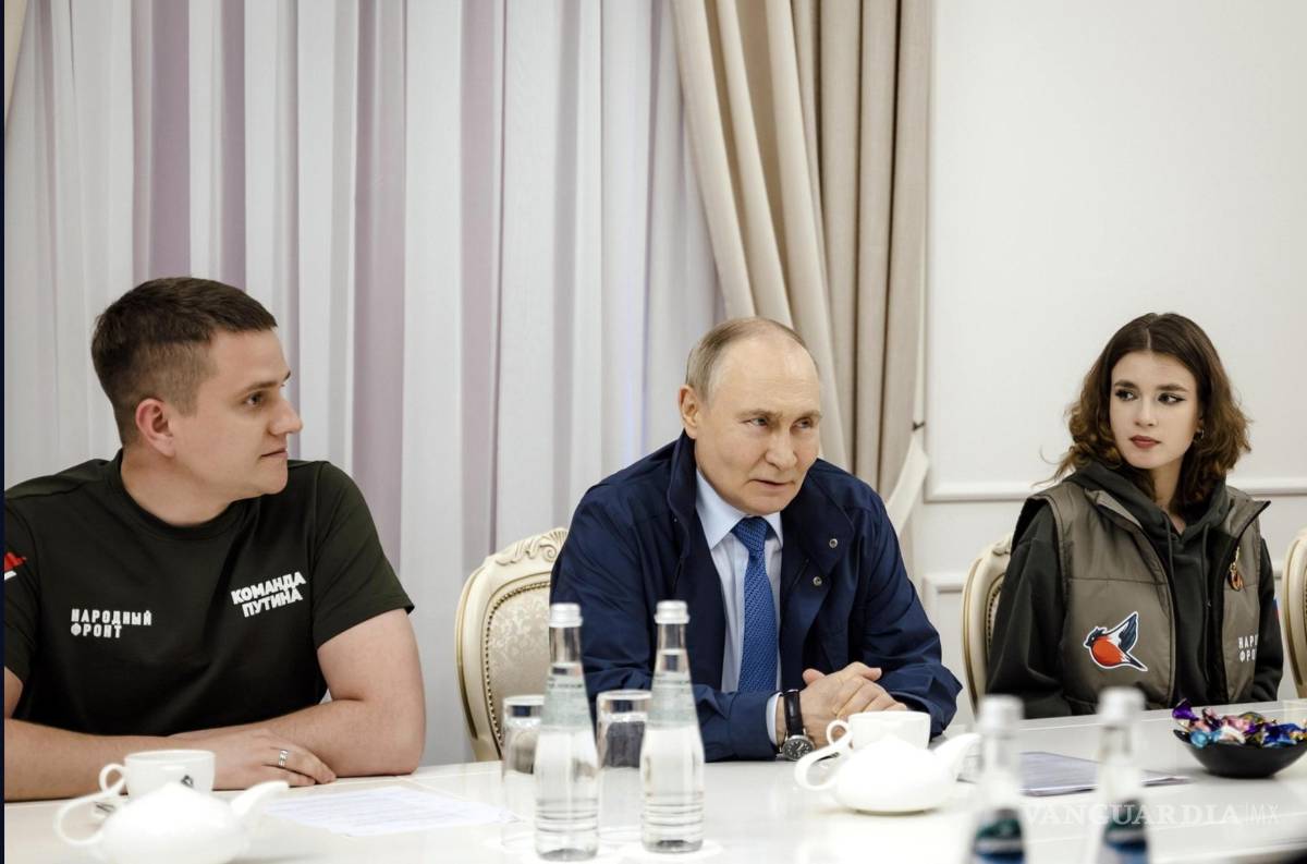 $!La visita no anunciada de Putin parecía ser un esfuerzo por mostrar que Rusia tiene el control del conflicto.