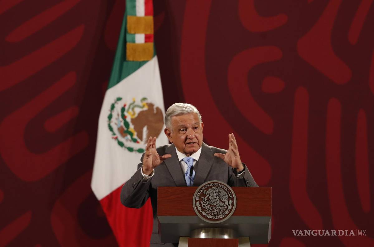 $!MEl presidente de México, Andrés Manuel López Obrador, habla durante una conferencia de prensa en el Palacio Nacional, en Ciudad de México (México).