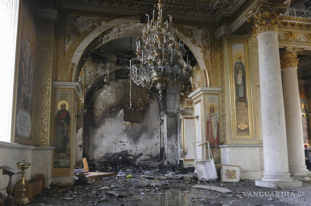 $!La Catedral de la Transfiguración, una de las iglesias ortodoxas más importantes y grandes de Odesa, sufrió graves daños.