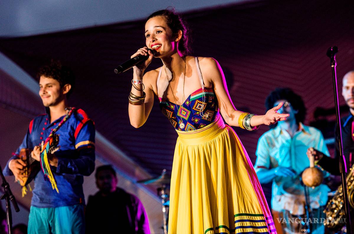 $!Monsieur Periné, swing a la colombiana