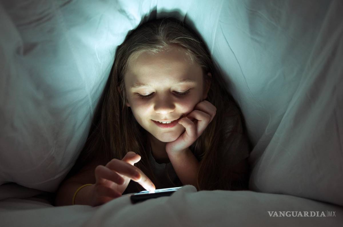 $!El ‘vamping’, es decir, utilizar las nuevas tecnologías antes de dormir, tiene efectos negativos para la salud. Foto cedida