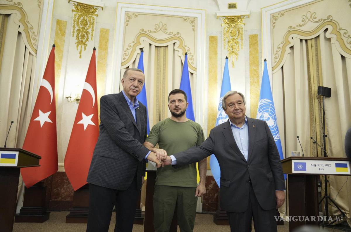 $!El presidente de Ucrania, Volodymyr Zelenskyy el presidente de Turquía, Recep Tayyip Erdogan y el secretario general de la ONU, Antonio Guterres.