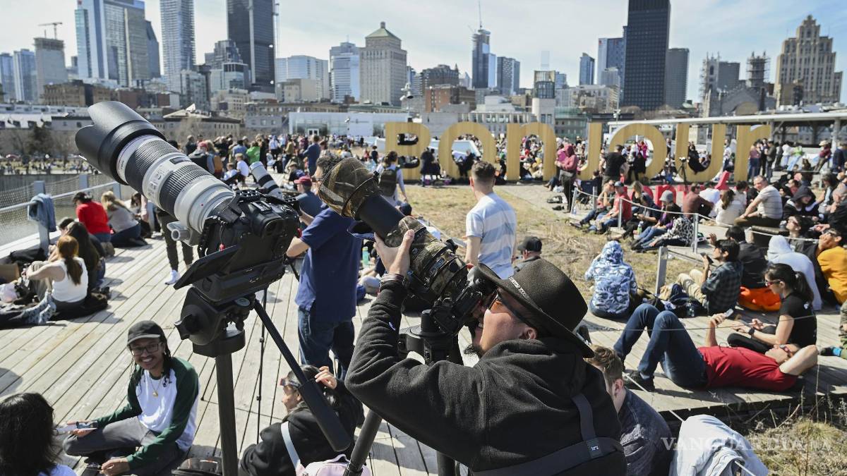 Convierten en una fiesta observación del eclipse en ciudades de Estados Unidos y Canadá