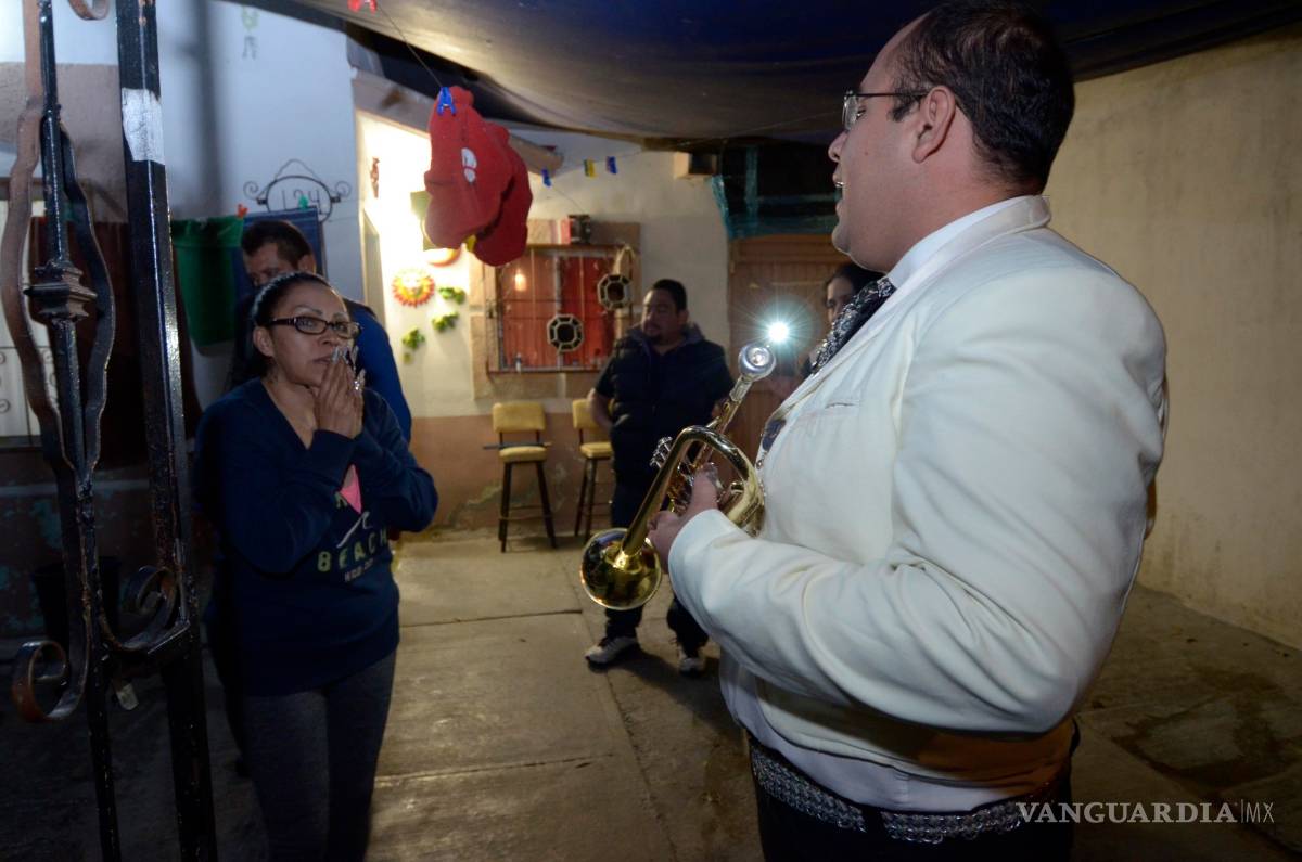 $!Hermoso cariño: Los mariachis del centro de Saltillo