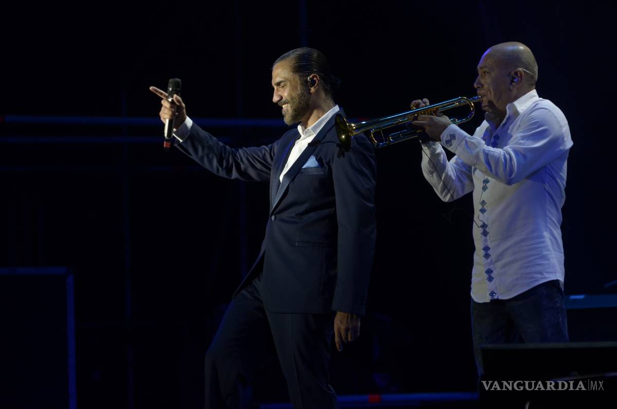 $!Alejandro Fernández: Rompe fronteras con su música en Saltillo