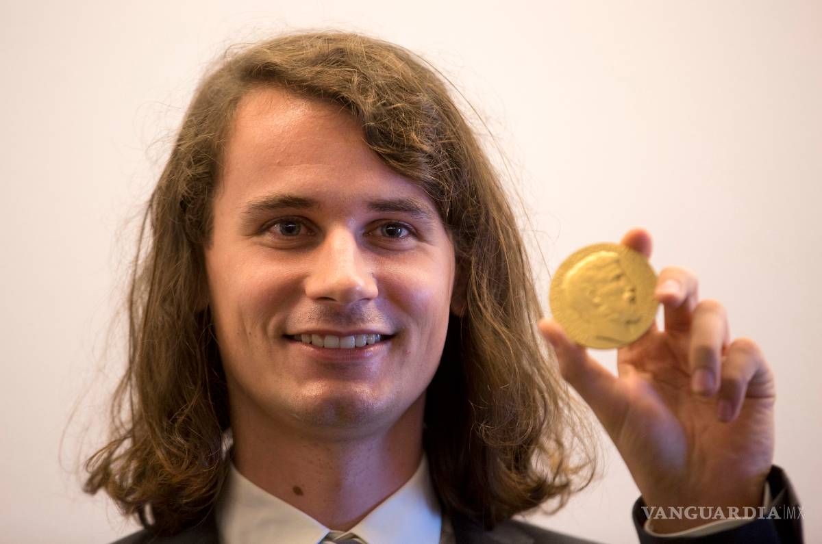 $!Dan a Peter Scholze la medalla Medalla Fields, el "Nobel de las Matemáticas”