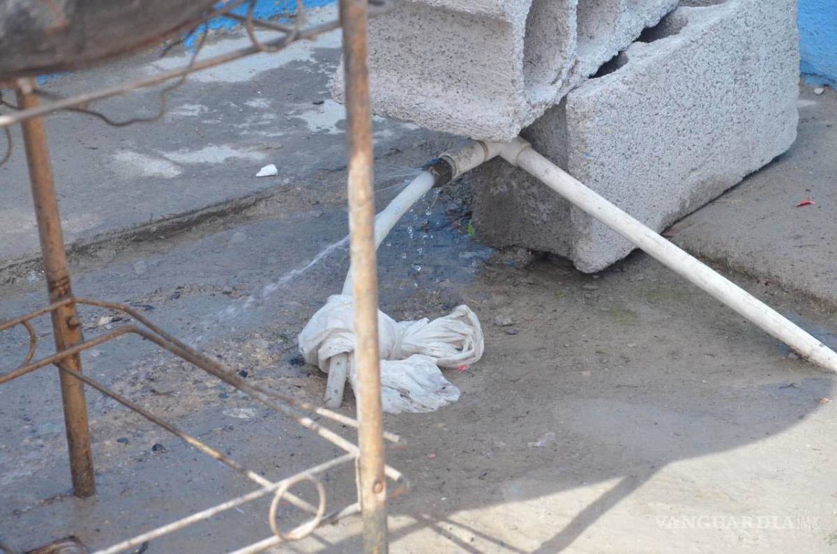 $!Cortarán agua a 90% de viviendas en Colinas de Santiago tras adeudos y tomas clandestinas en Monclova