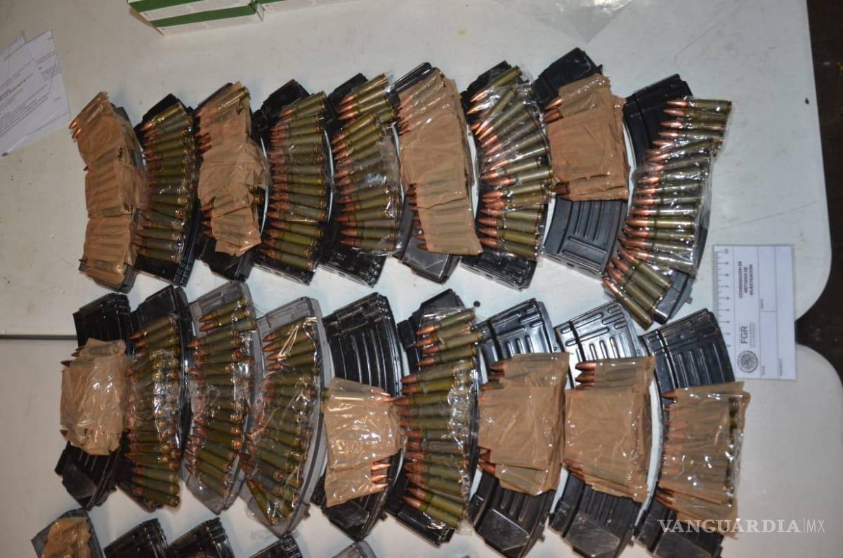 $!FGR asegura a una persona con cartuchos y cargadores para arma de fuego, en Coahuila