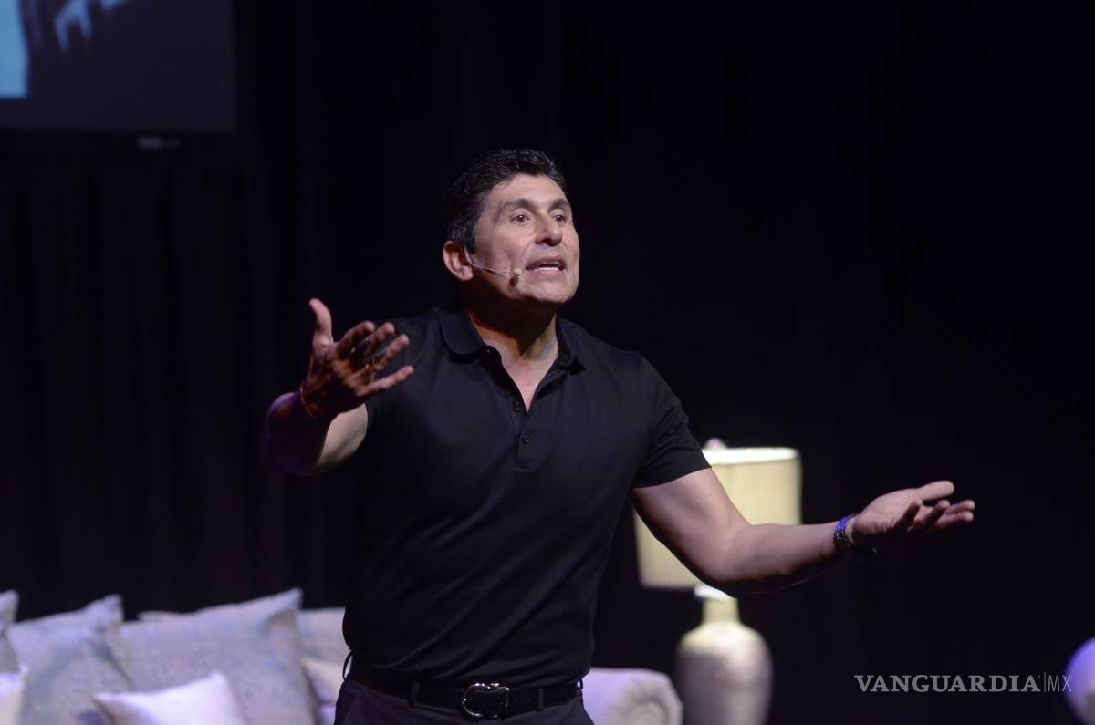 $!César Lozano trajo su buena vibra a Saltillo