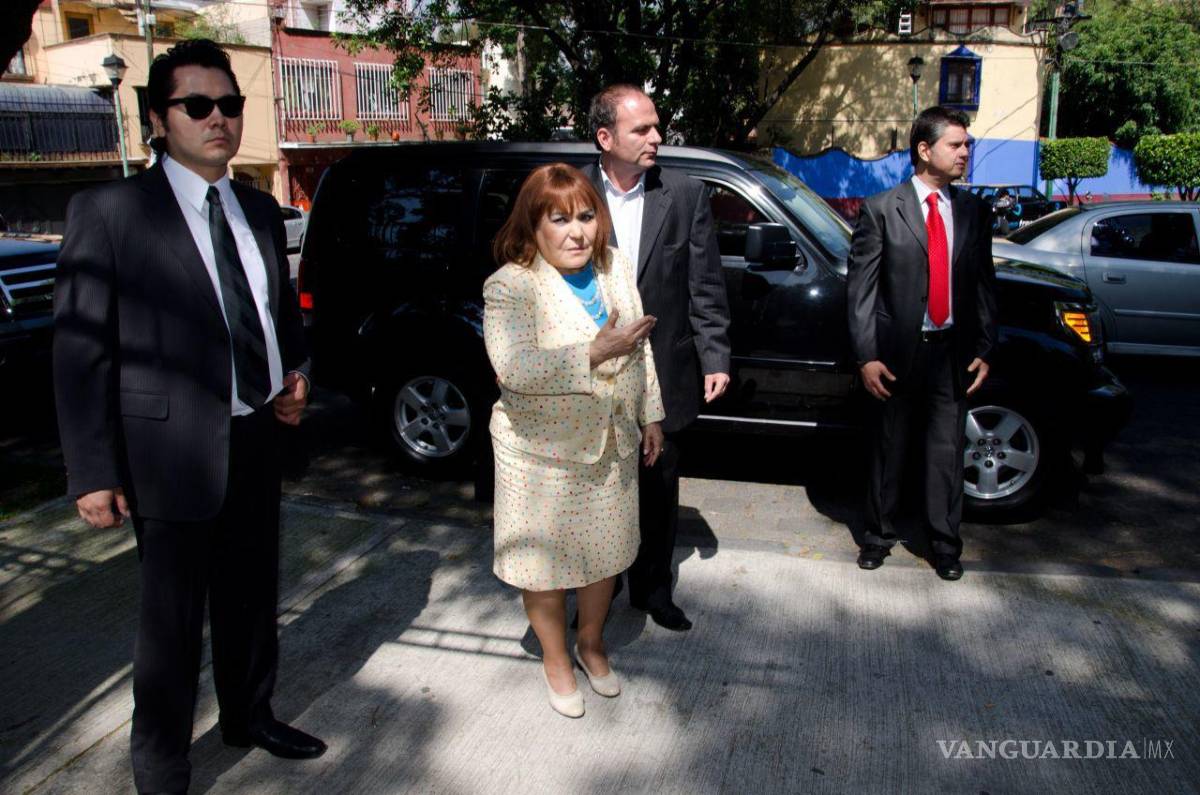 $!17 de agosto de 2011. Carmen Salinas interpretando a Elba Esther Gordillo en el cortometraje “Sueños de Otoño”, d Francisco Guerrero..Cuartoscuro/Misael Valtierra
