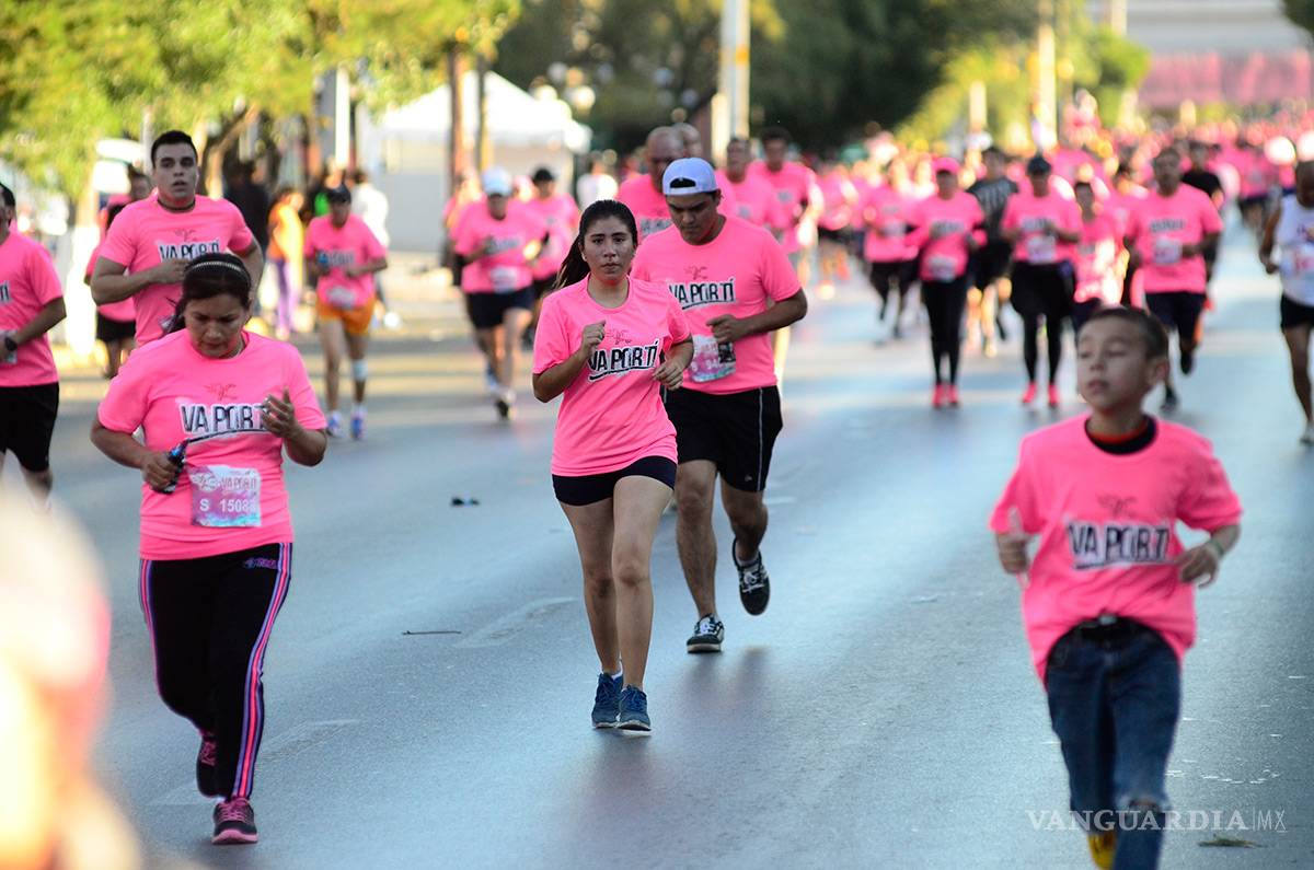 $!Participan más de 9 mil en la carrera Actívate Coahuila 2016 en Saltillo