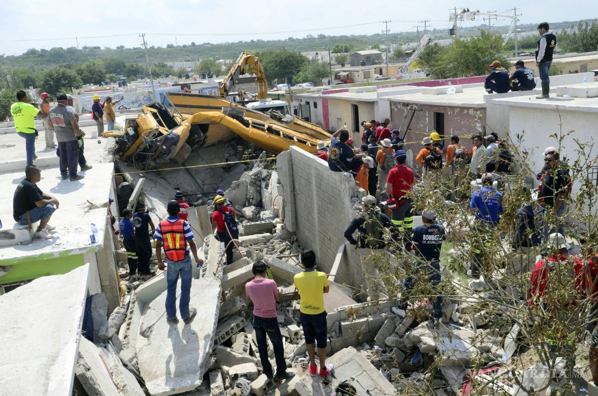 $!El tornado pudo haber producido vientos de 200 kilómetros por hora, lo que derivó en decenas de destrozos.
