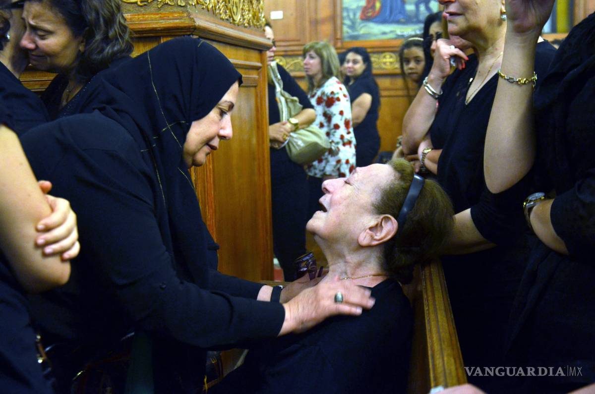 $!Tardarán semanas en identificar restos de avión siniestrado en Egipto