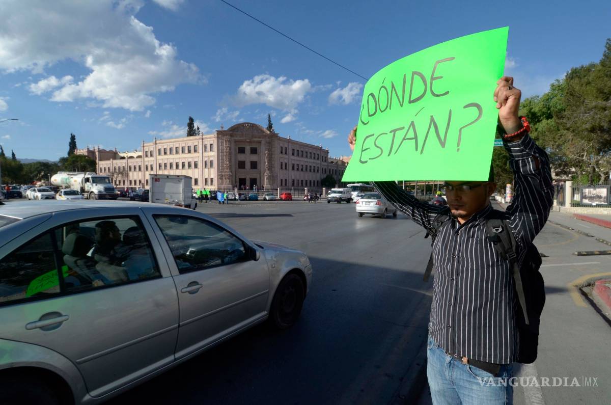 $!Exige justicia en Saltillo madre de joven desaparecido hace 11 años