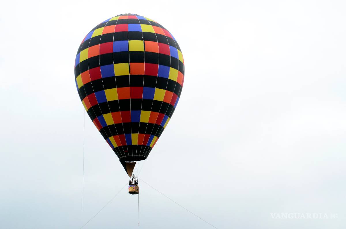 $!Festival del globo aerostático Cielo Mágico, colorido y mágia en Santiago, NL (Fotos)