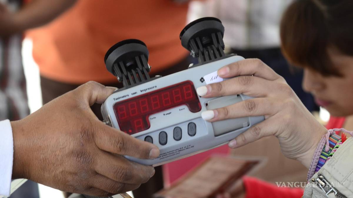 Banderazo anual: taxistas aumentan sus tarifas en Saltillo