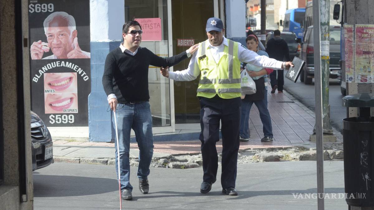 Apatía, otro obstáculo al que se enfrentan invidentes de Saltillo