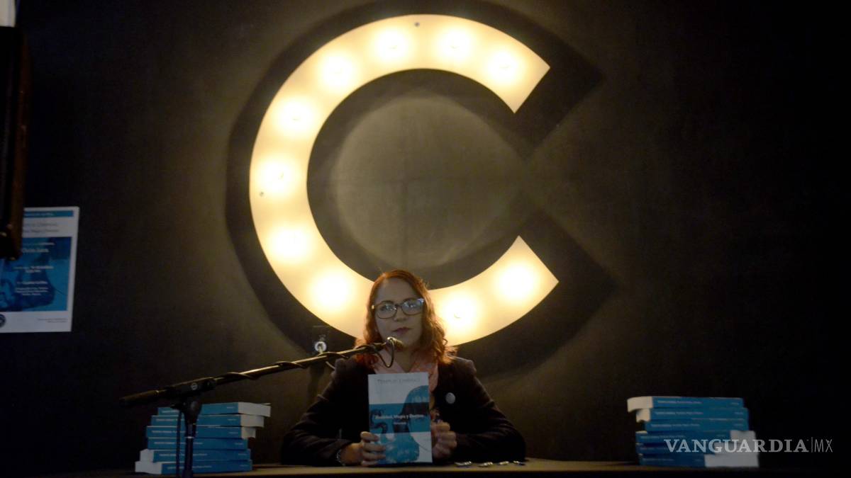 Ángeles Lara presenta Capital Coffee un libro que nació desde su infancia