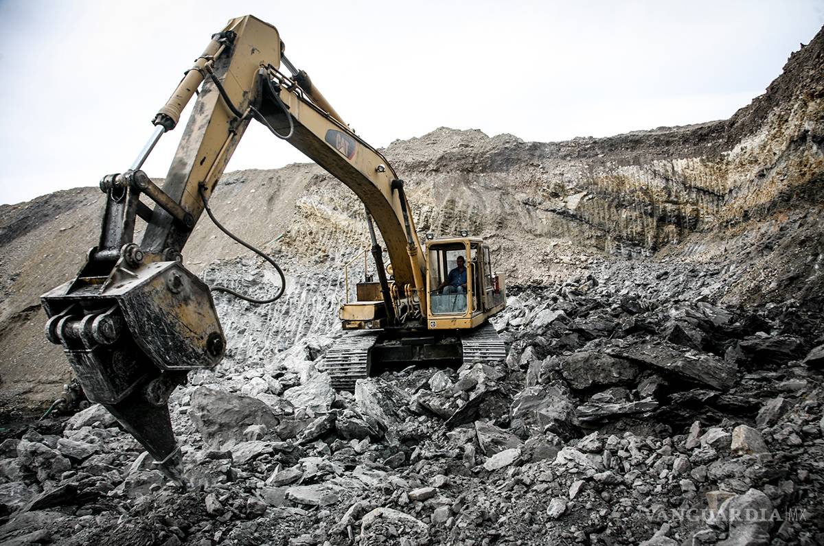 $!Los mineros y su lucha contra el vaho del diablo (gas metano)