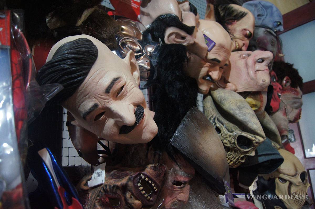$!Todos quieren ser "El Chapo" o Peña Nieto en las fiestas de Halloween