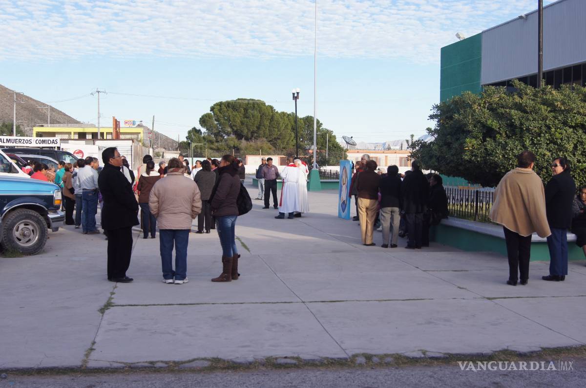 $!Abre la puerta santa en la iglesia de Cuatrociénegas