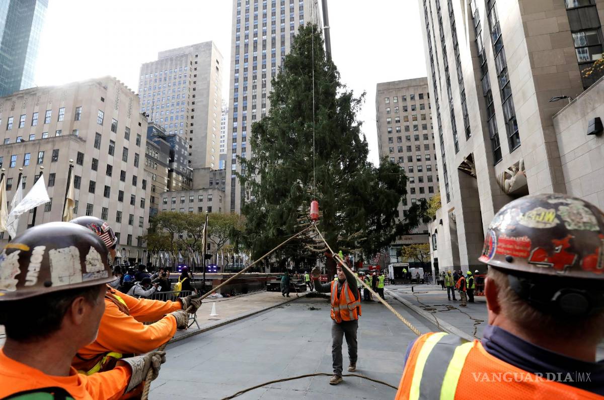 $!Actualmente, se encuentra abierta al público la pista de patinaje Rockefeller Center desde el 6 de noviembre