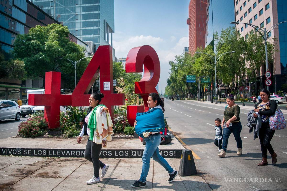 $!Fue colocado en abril de 2015 para recordar a los 43 normalistas que desaparecieron en Iguala, Guerrero en septiembre de 2014.