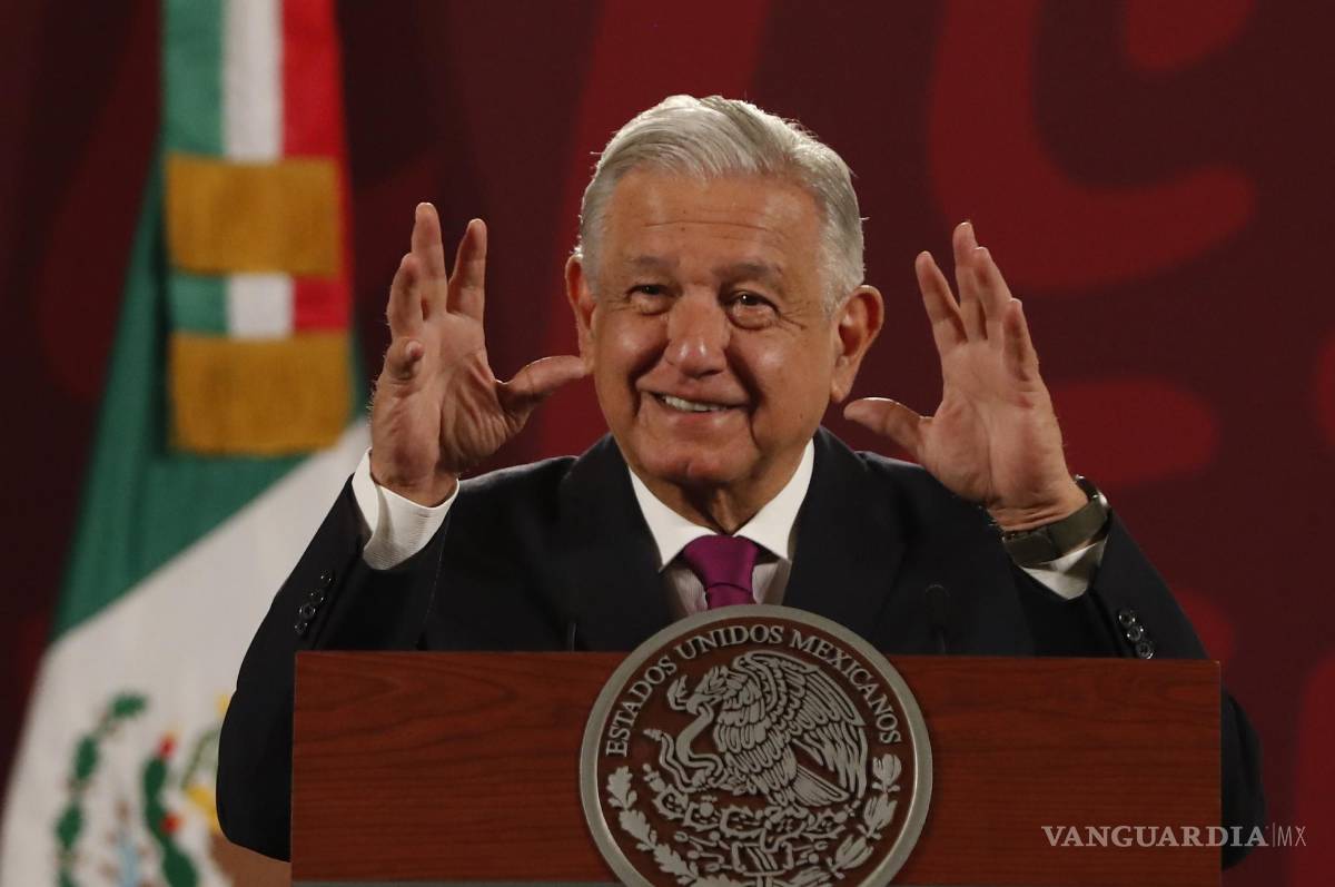 $!El presidente de México, Andrés Manuel López Obrador durante su conferencia de prensa matutina, en el Palacio Nacional de la Ciudad de México (México).