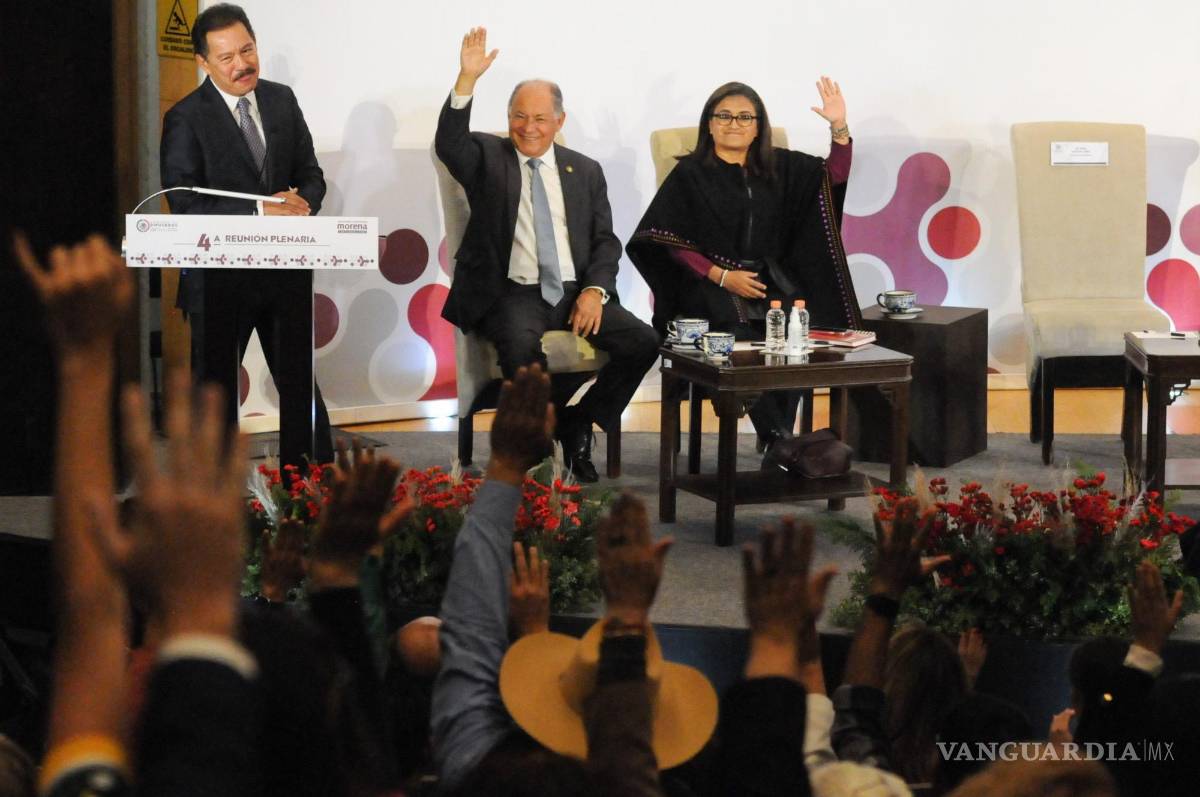 $!En la reunión plenaria de ayer desfilaron las “corcholatas” presidenciales de Morena.