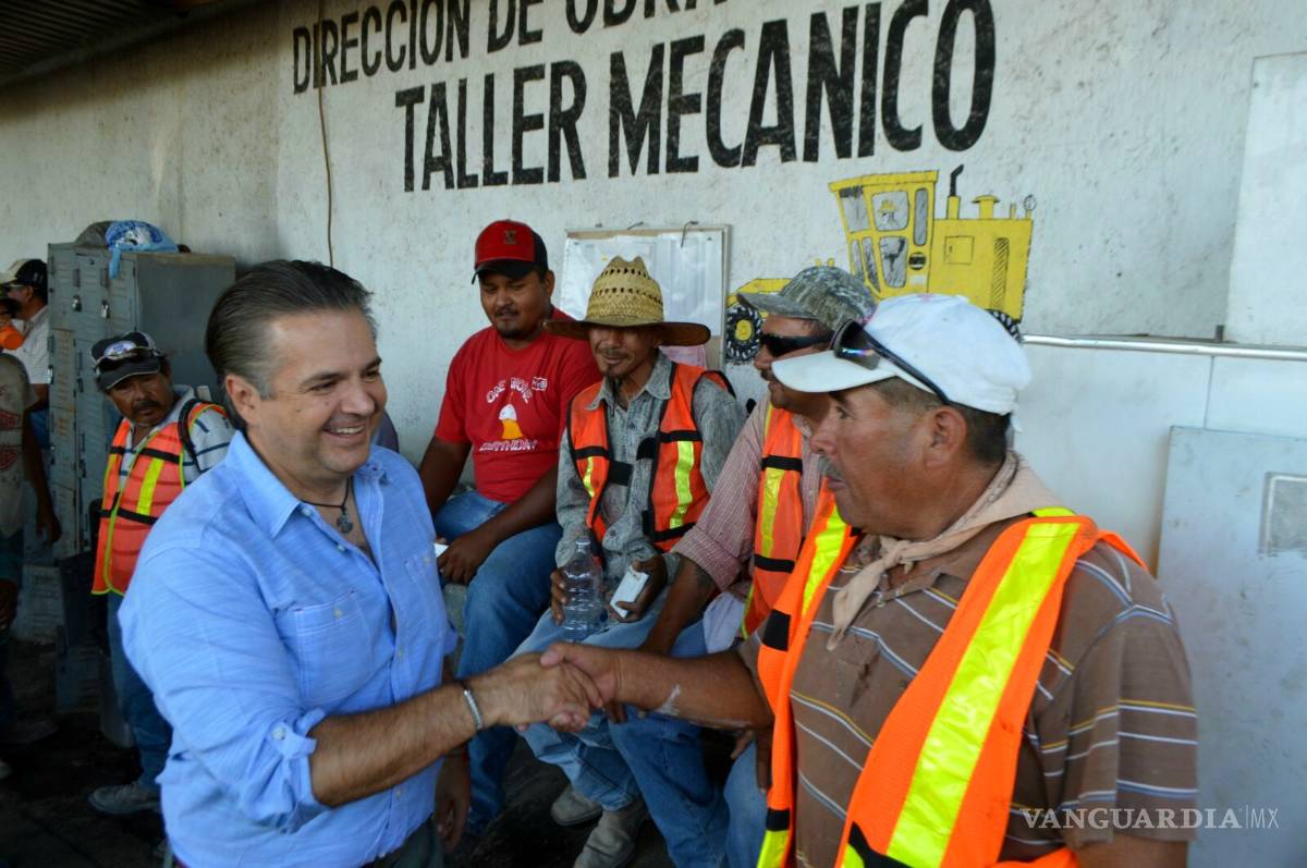 $!Invita Lenin Pérez a la ciudadanía de Acuña a señalar calles a través de redes sociales