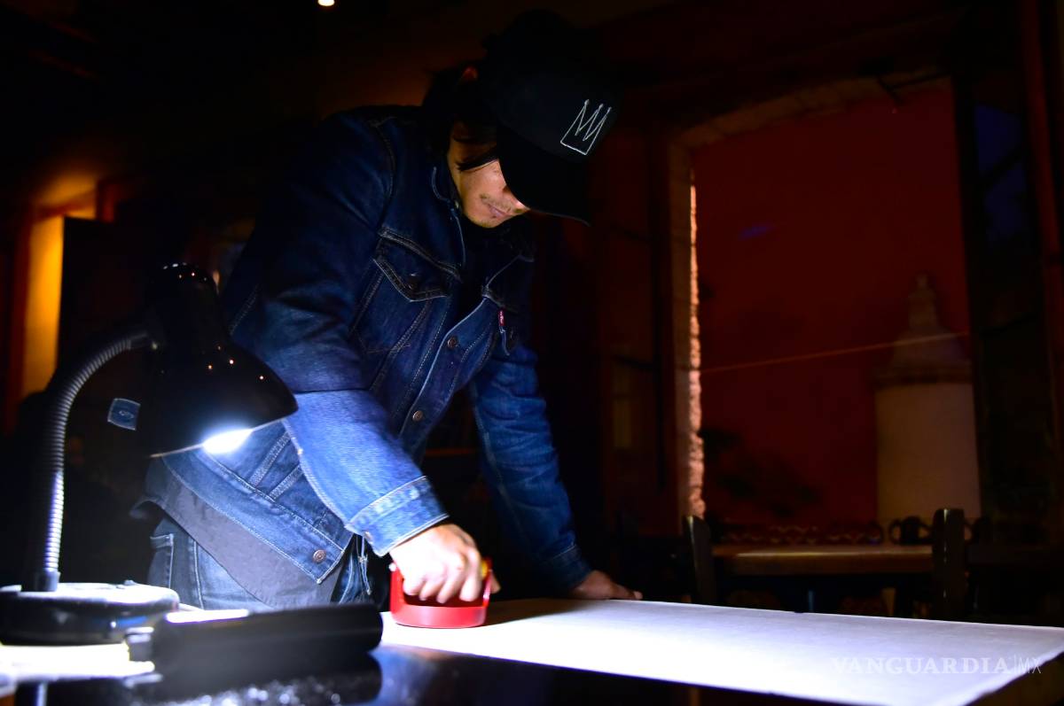 $!'Fantasmas': Abstracción y juego del bar a la gráfica