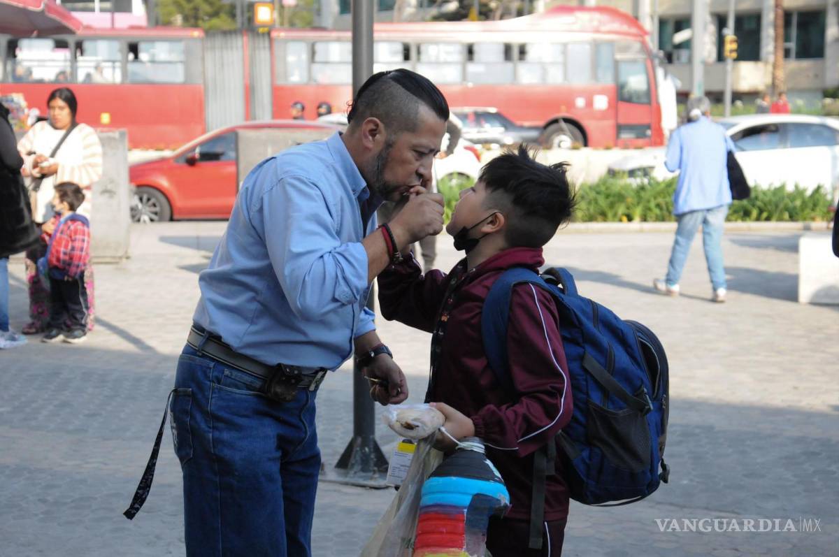 $!Priorizar compras y aprovechar ofertas, es como los padres de familia pueden salir menos perjudicados económicamente en la compra de útiles.