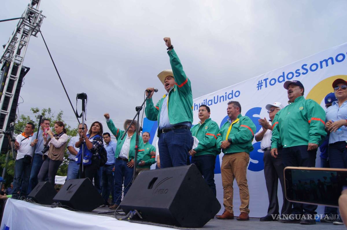 $!Marchan miles por la estabilidad de Altos Hornos de México, en Monclova