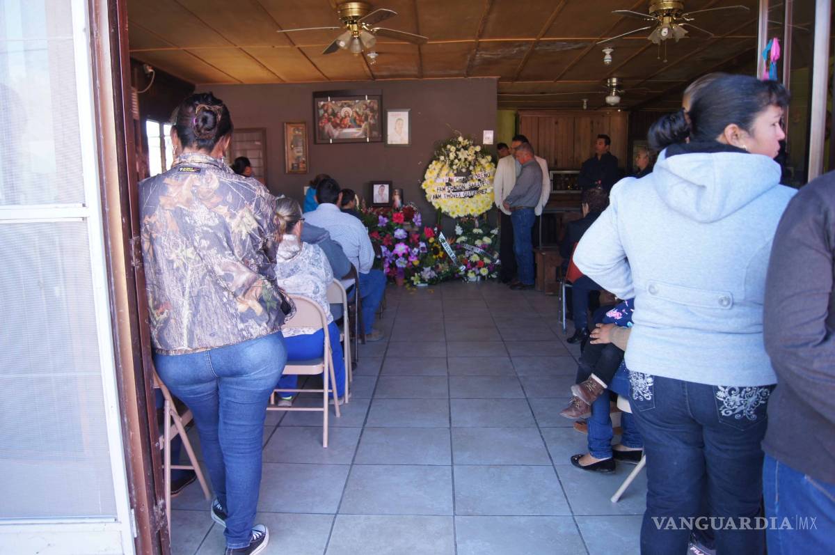 $!Familia, amigos y pobladores de Juárez, Coahuila, despiden a la alcaldesa Olga Gabriela Kobel