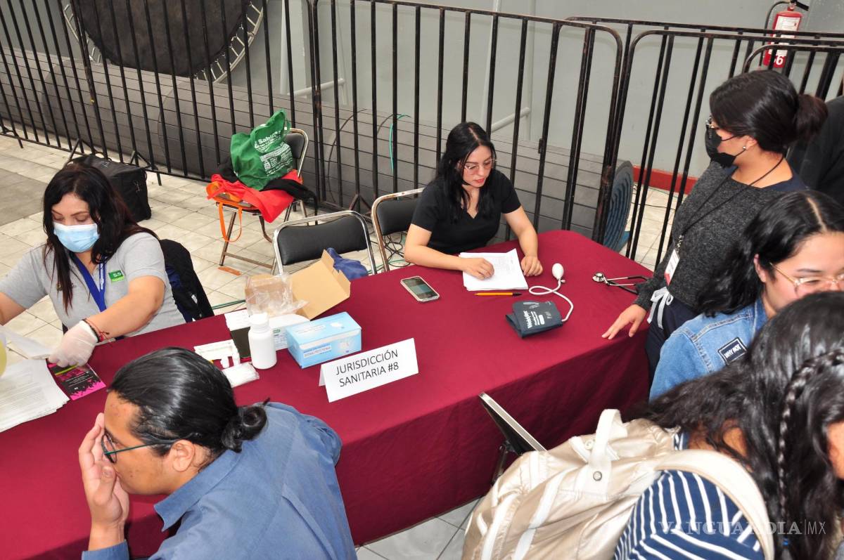 $!En la feria, diversas instancias de salud, gobierno municipal y estatal, y ONGS compartieron servicios e información relevante sobre el cuidado físico y psicológico.