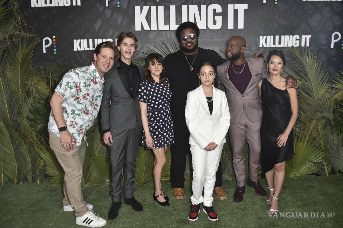 $!Tim Heidecker, Wyatt Walter, Claudia O’Doherty, Craig Robinson, Jet Miller, Rell Battle y Stephanie Nogueras elenco de “Killing It”.