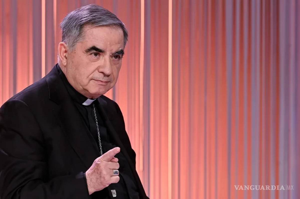 $!El cardenal italiano Angelo Becciu, condenado a 5 años y 6 meses de cárcel por un caso de irregularidades financieras.